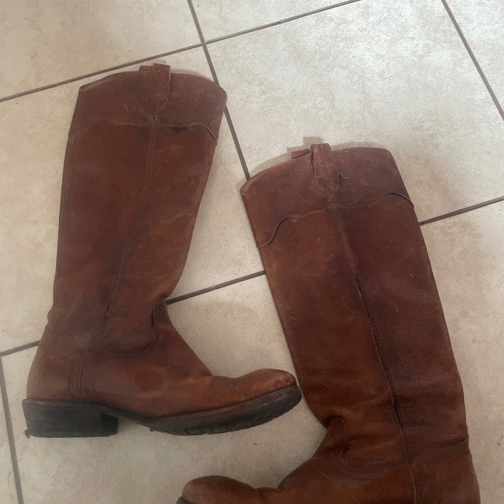 Frye Carson Boot